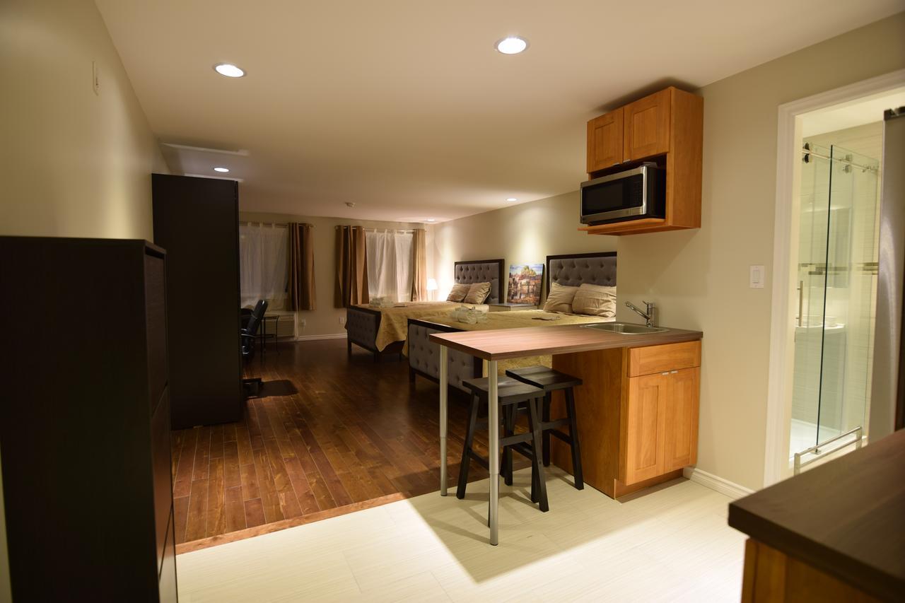 The Lion Inn & Suites Chetwynd Екстериор снимка