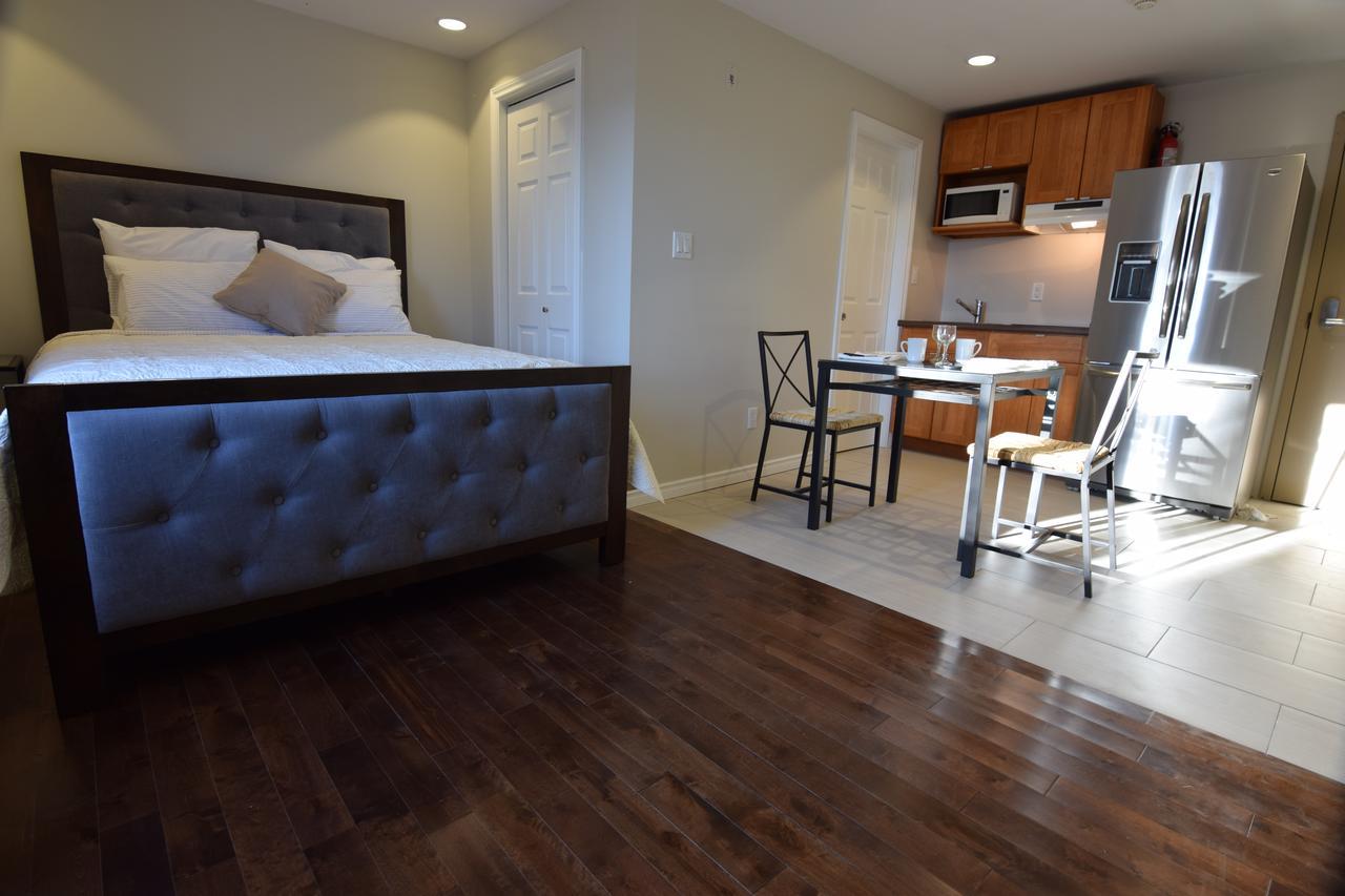 The Lion Inn & Suites Chetwynd Екстериор снимка