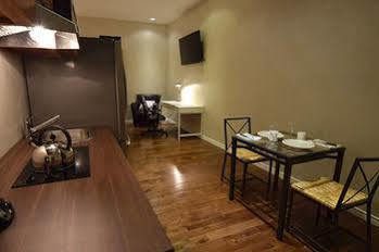 The Lion Inn & Suites Chetwynd Екстериор снимка
